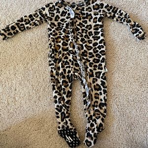 Posh peanut Lana leopard ruffled footie
